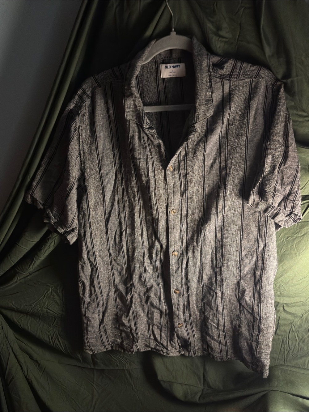 Old Navy Men's Short-Sleeve Button-Up Shirt - Gray with Black Stripes